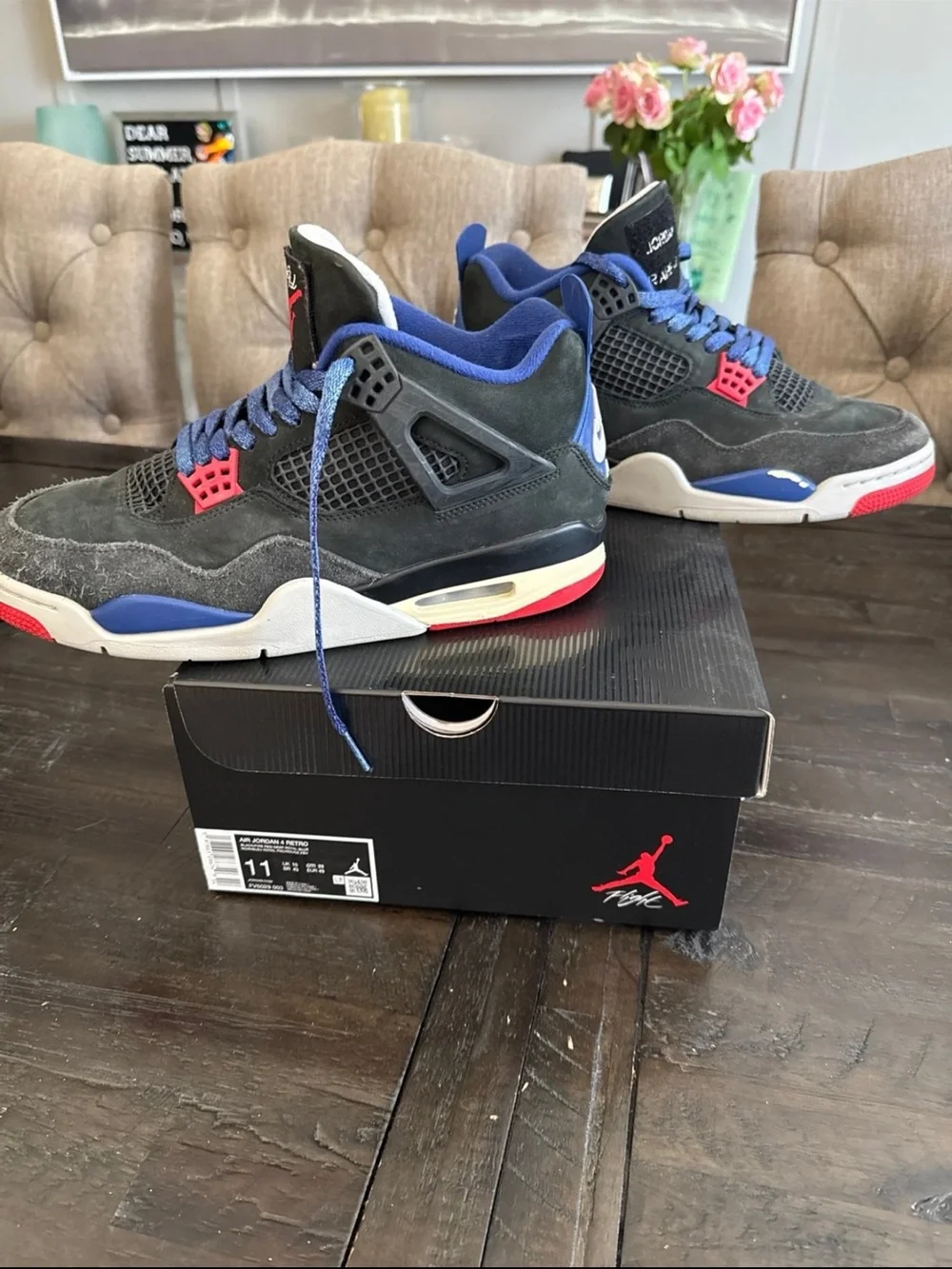 Air Jordan 4 Retro Rare Air (white lettering). men’s 11. pre-owned. Worn.